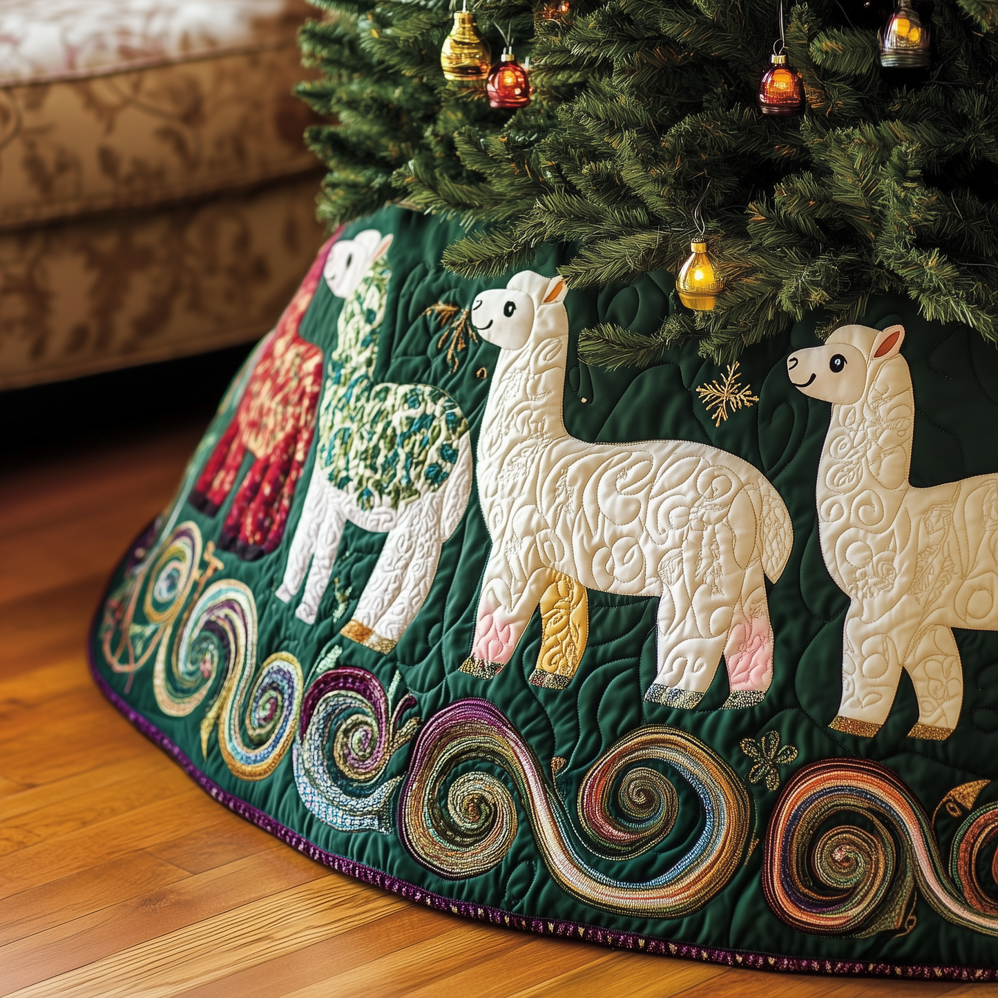 Joyful Alpaca Quilted Tree Skirt GFTOHD1073