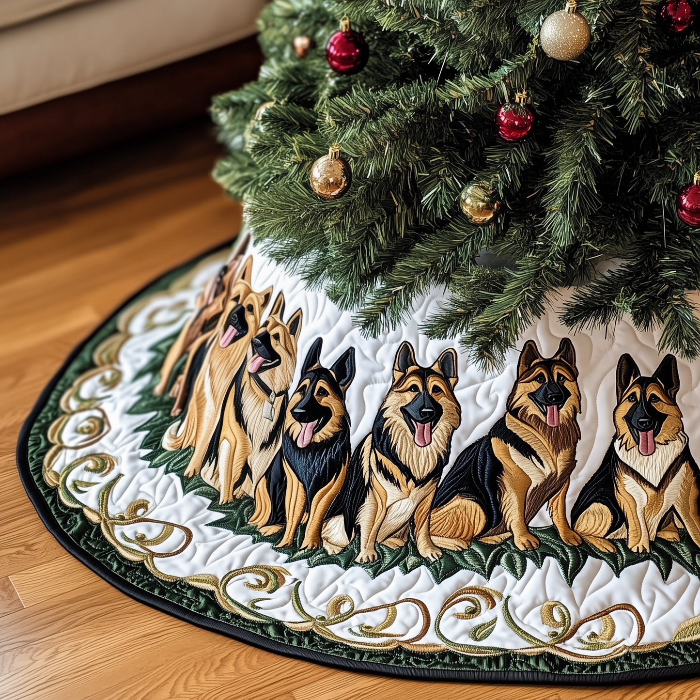 Christmas German Shepherd Quilted Tree Skirt GFTOHD582