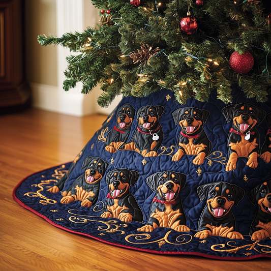 Christmas Rottweiler Quilted Tree Skirt GFTOHD625