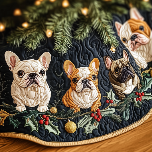 Festive Bulldog Quilted Tree Skirt GFTONL1016