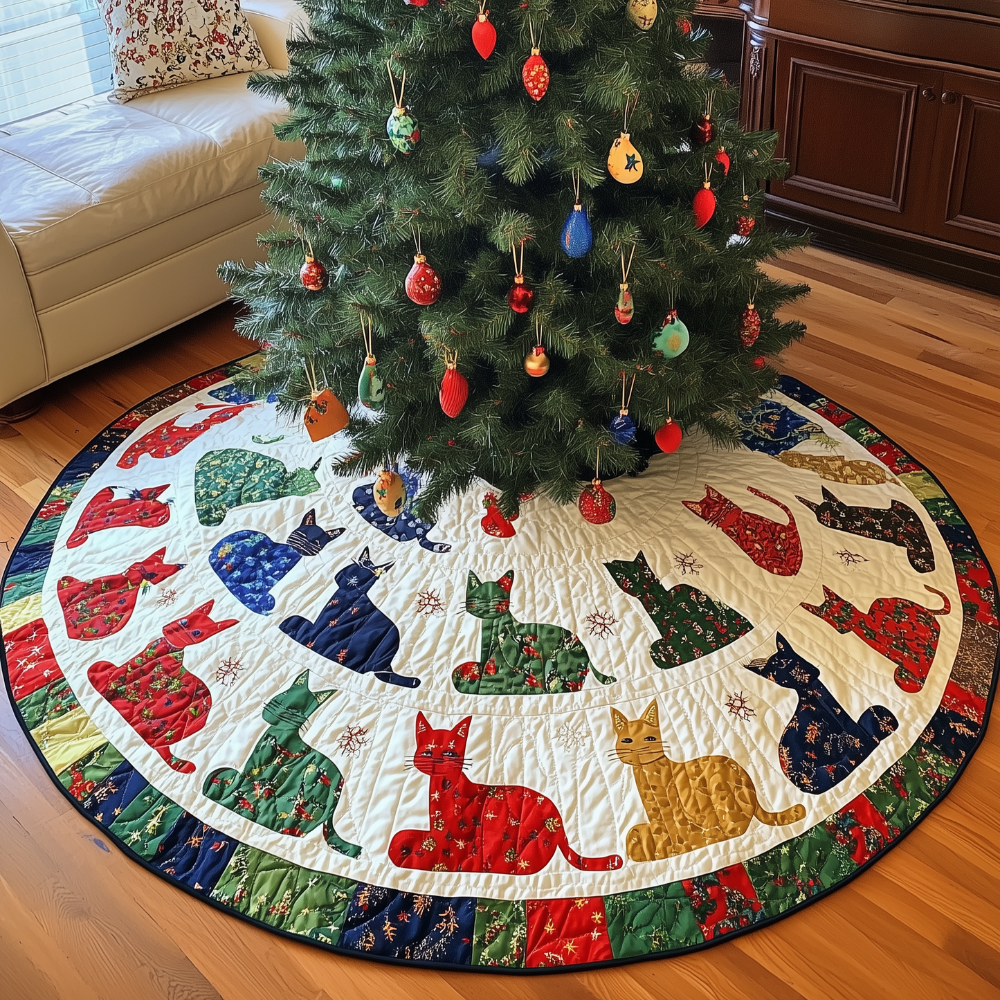 Playful Cat Quilted Tree Skirt GFTONL408