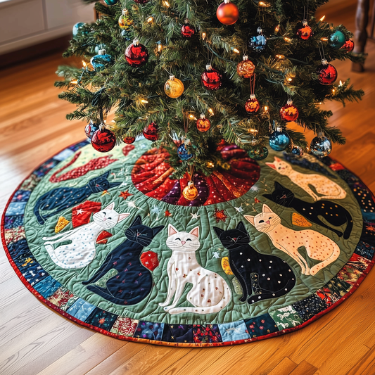 Playful Cat Quilted Tree Skirt GFTONL412