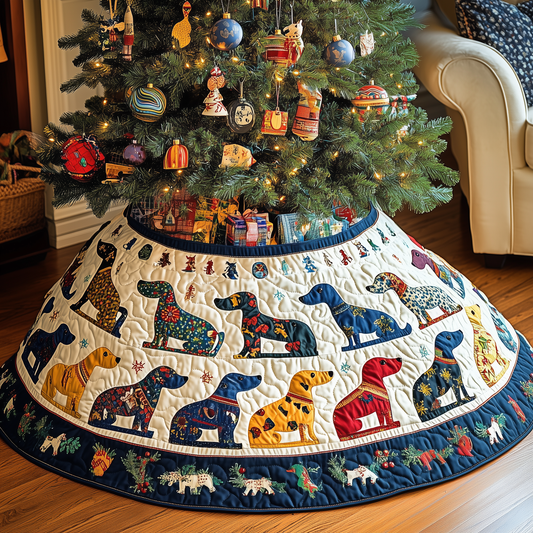 Playful Dachshund Quilted Tree Skirt GFTONL928