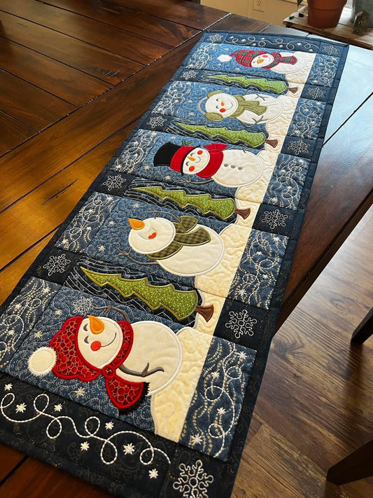 Snowmen  Quilted Table Runner GFTOTL624