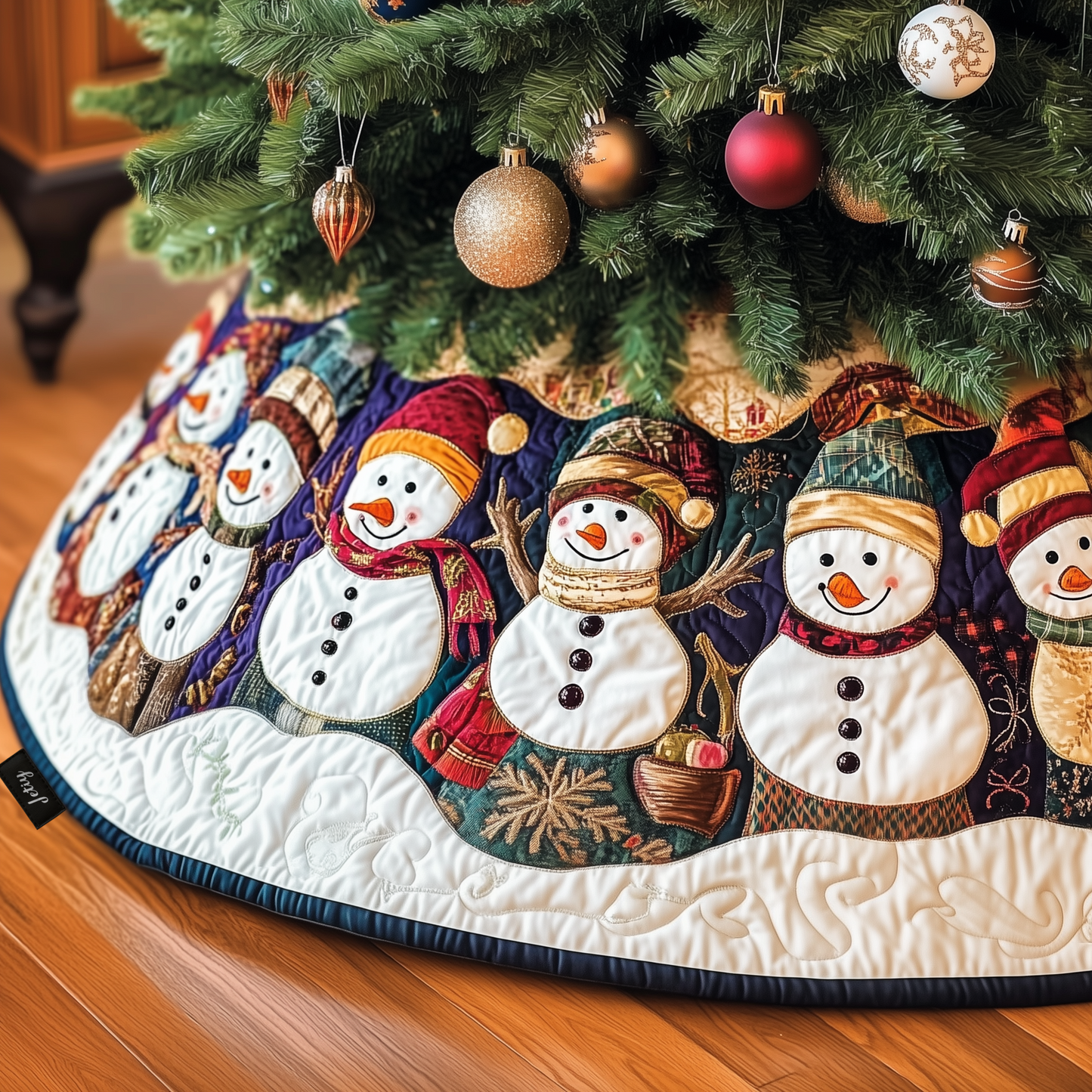 Vintage Christmas Snowman Quilted Tree Skirt GFTOTP657